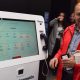 Punto de autogestión de la Línea 195 de Bogotá para facilitar trámites y consultas de atención ciudadana.